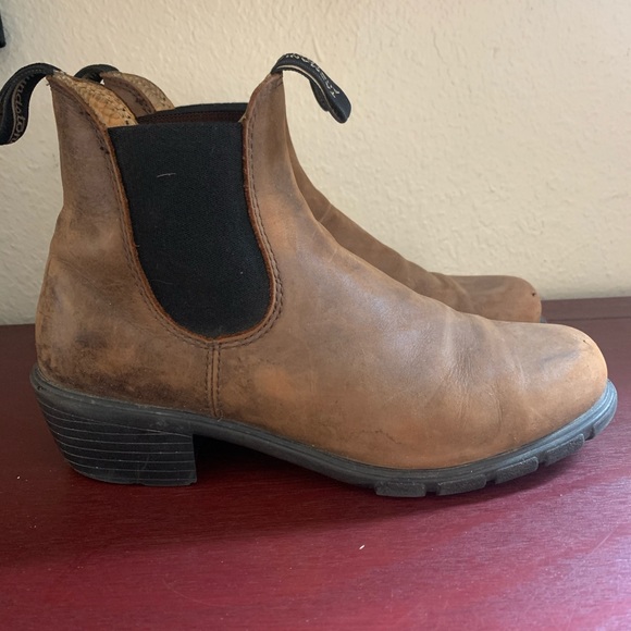 blundstone boots heel